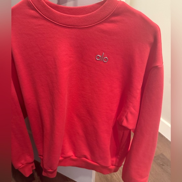 ALO Yoga Red Crew Neck Sweater - Picture 1 of 1